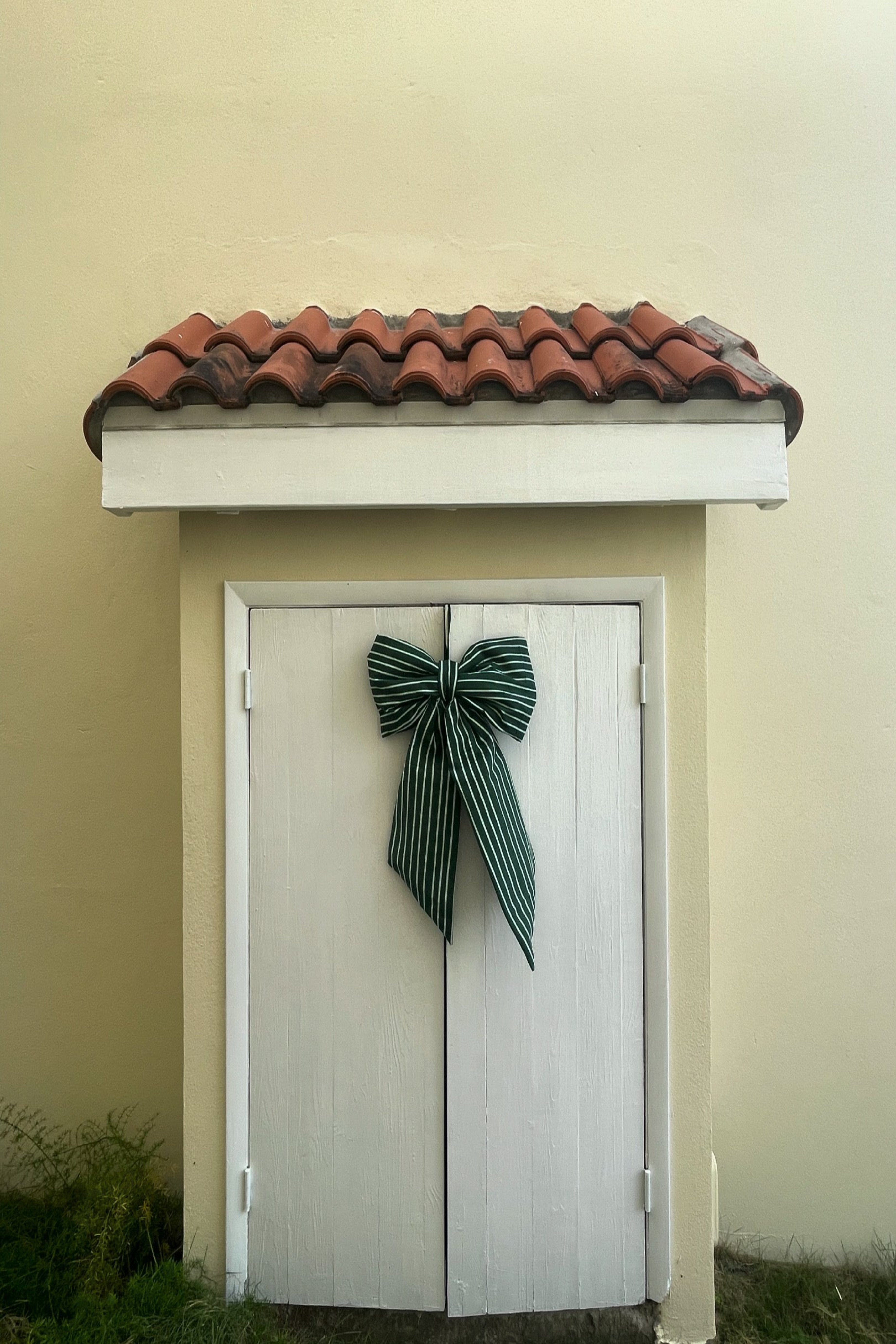 Oversized Striped Green with White Striped Bow