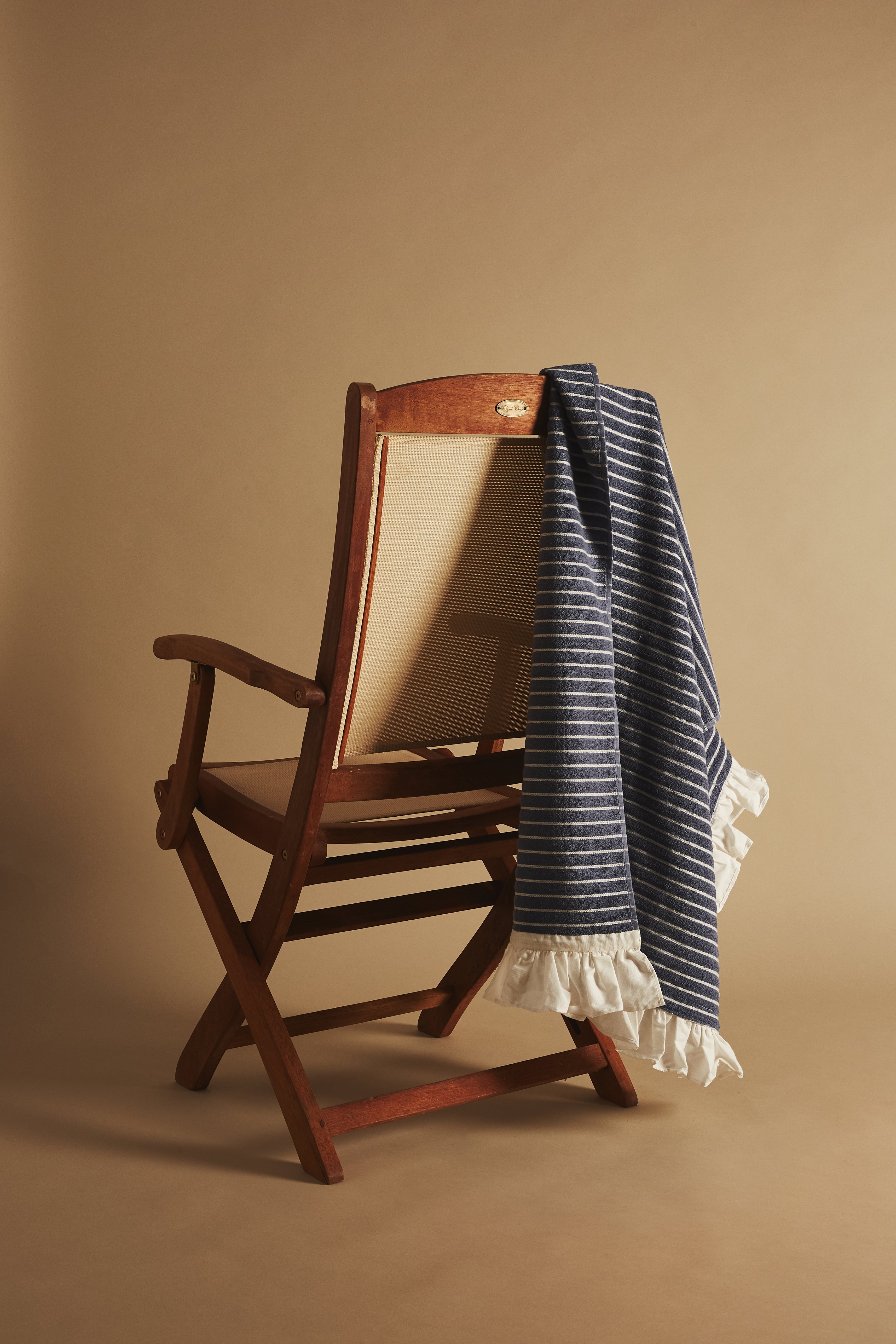 Thin Stripe & Frill Towel