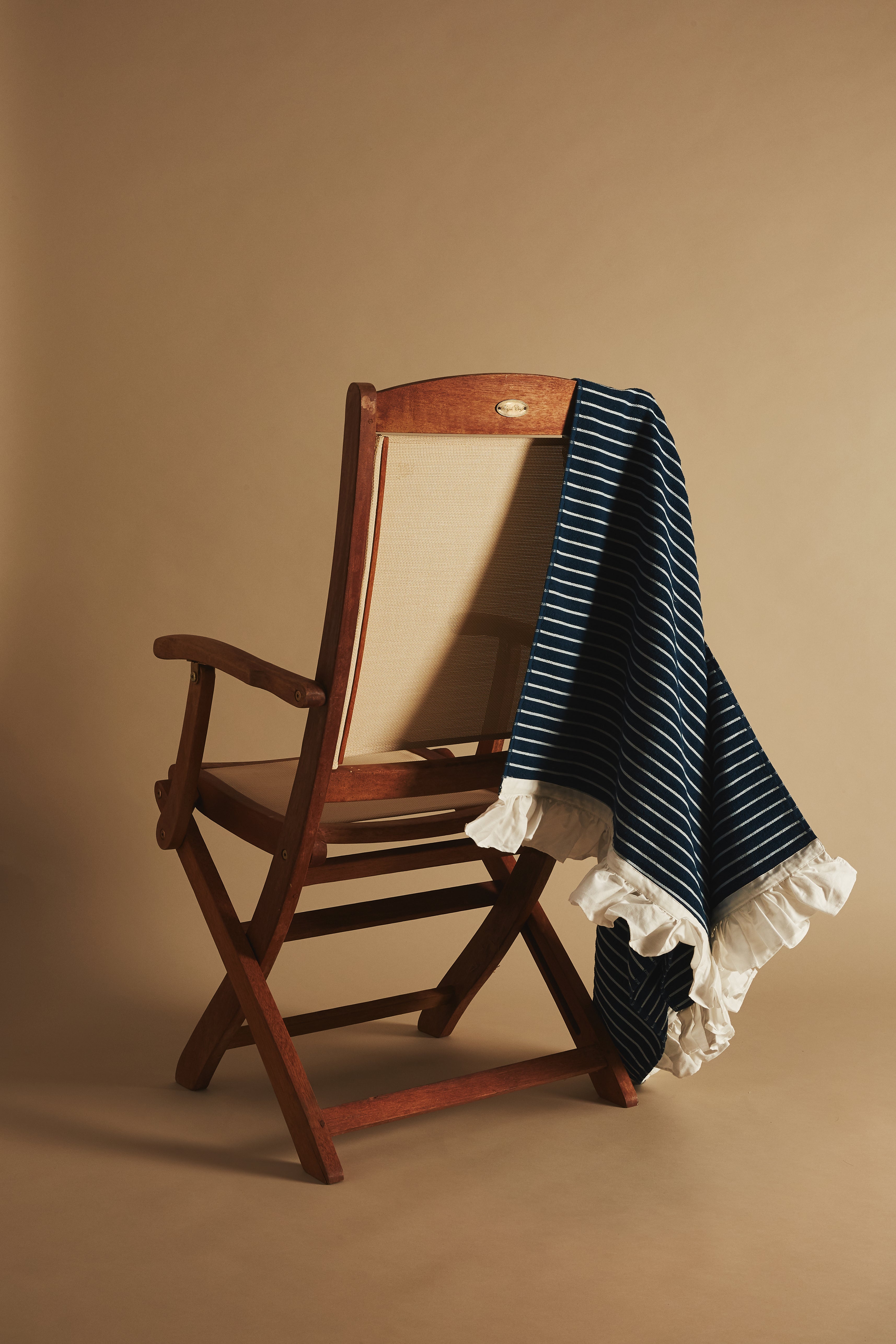 Thin Stripe & Frill Towel
