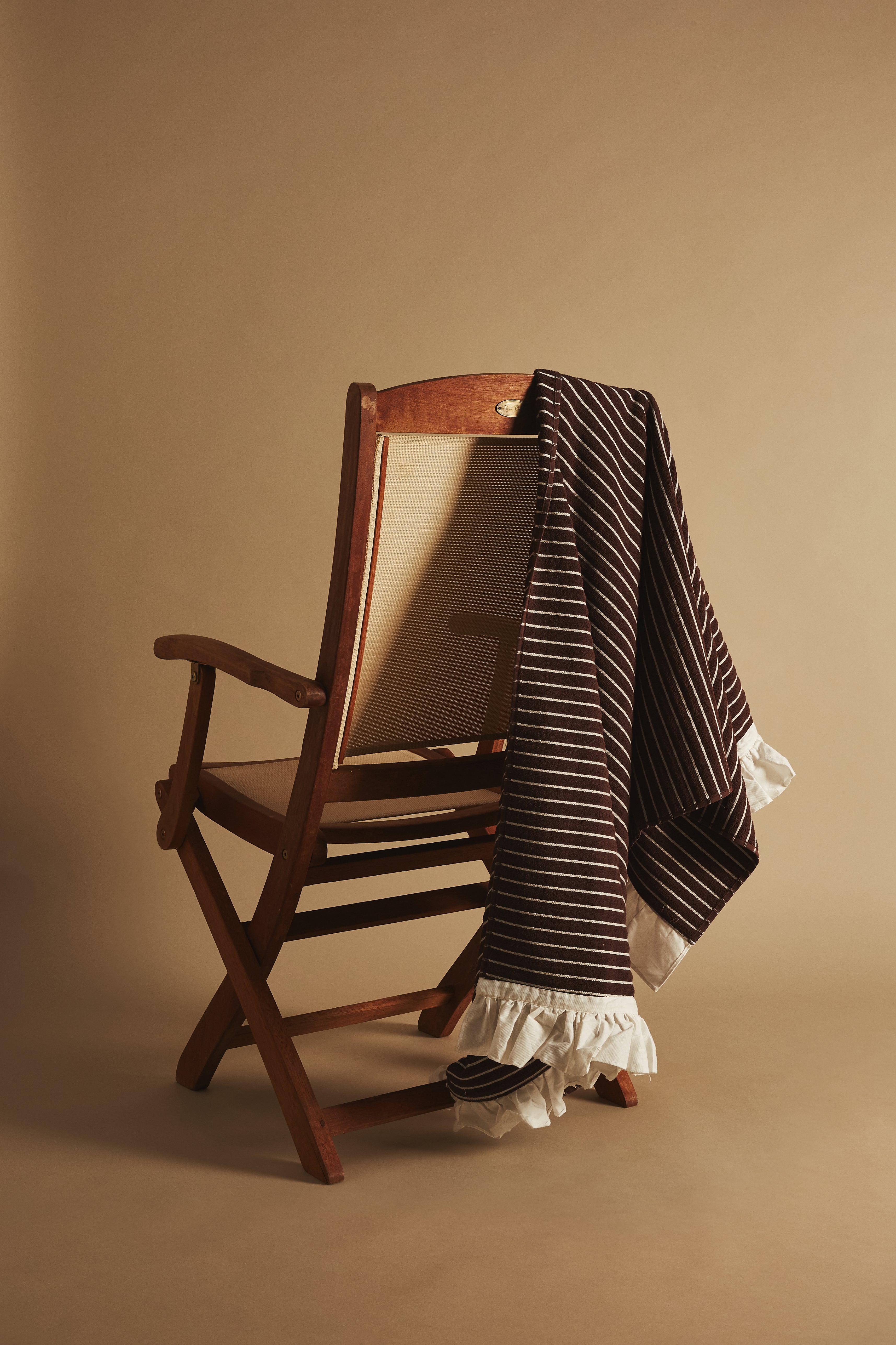 Thin Stripe & Frill Towel