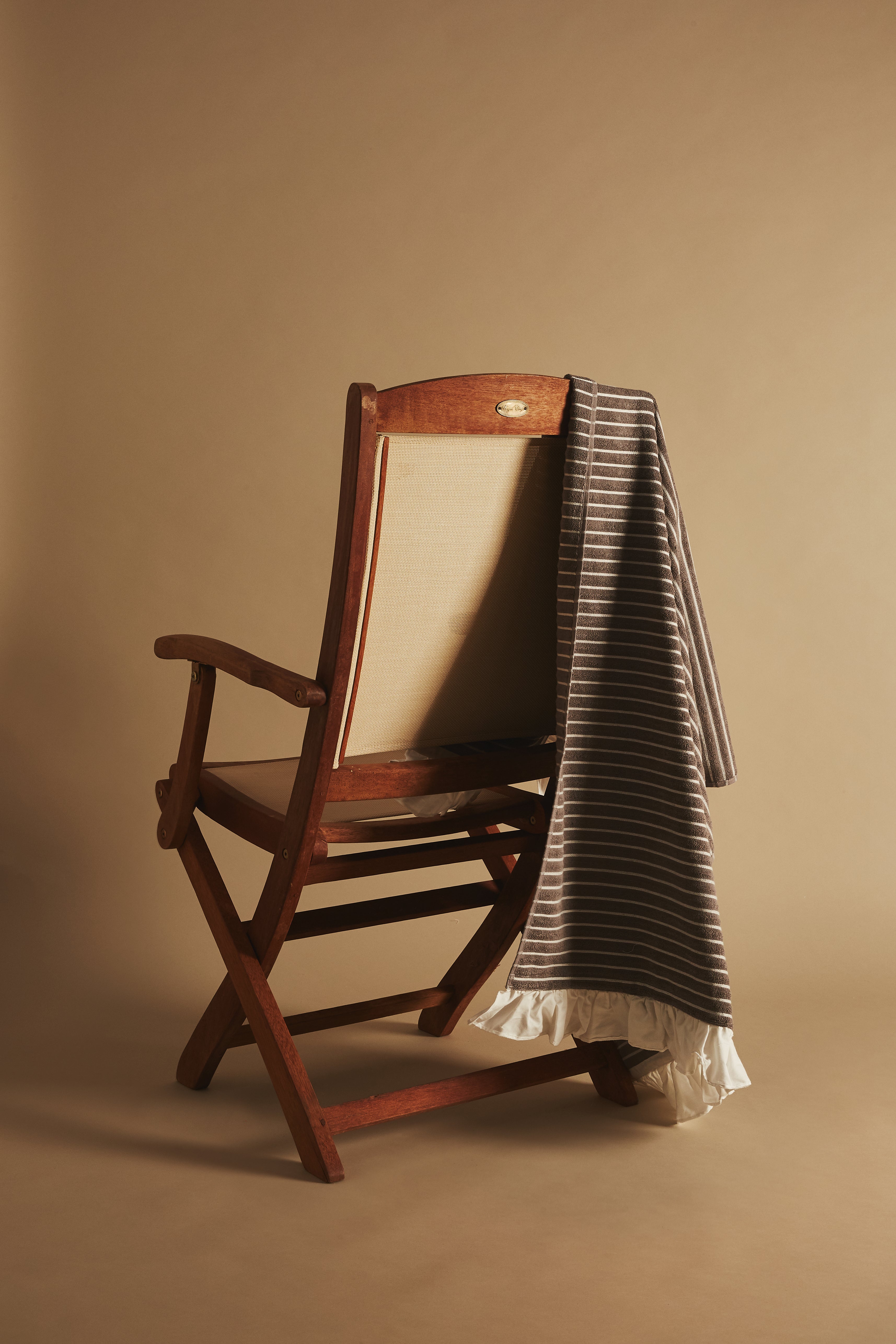 Thin Stripe & Frill Towel