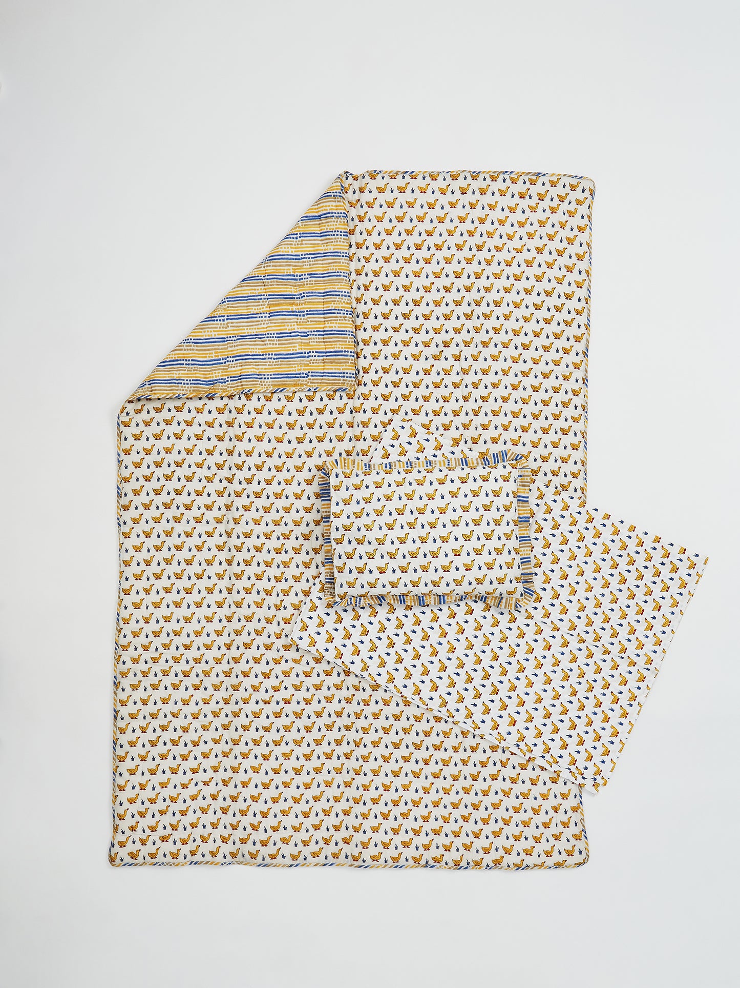 Poplin Duck Reversible Quilt & Bedding Set La Jambu